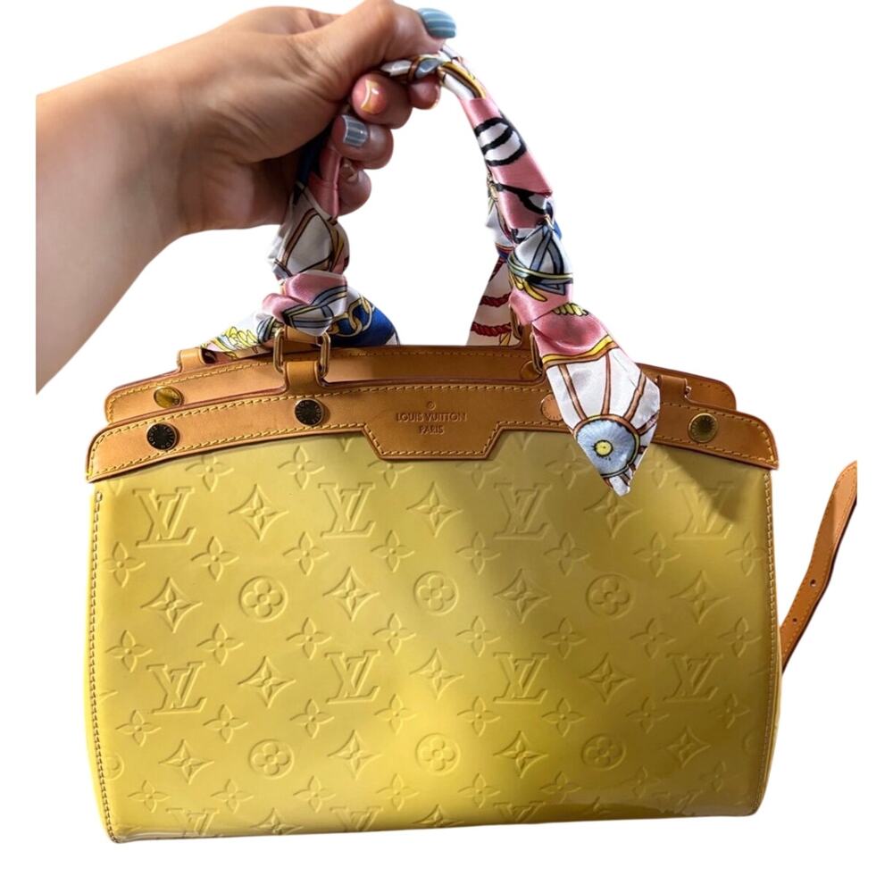Louis Vuitton Yellow Vernis Brea EUC - Picture 8 of 11